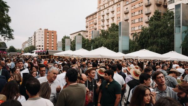 La Reus Viu el Vi 2023 s’enfila fins els 120.000 tastos i més de 15.000 copes despatxades